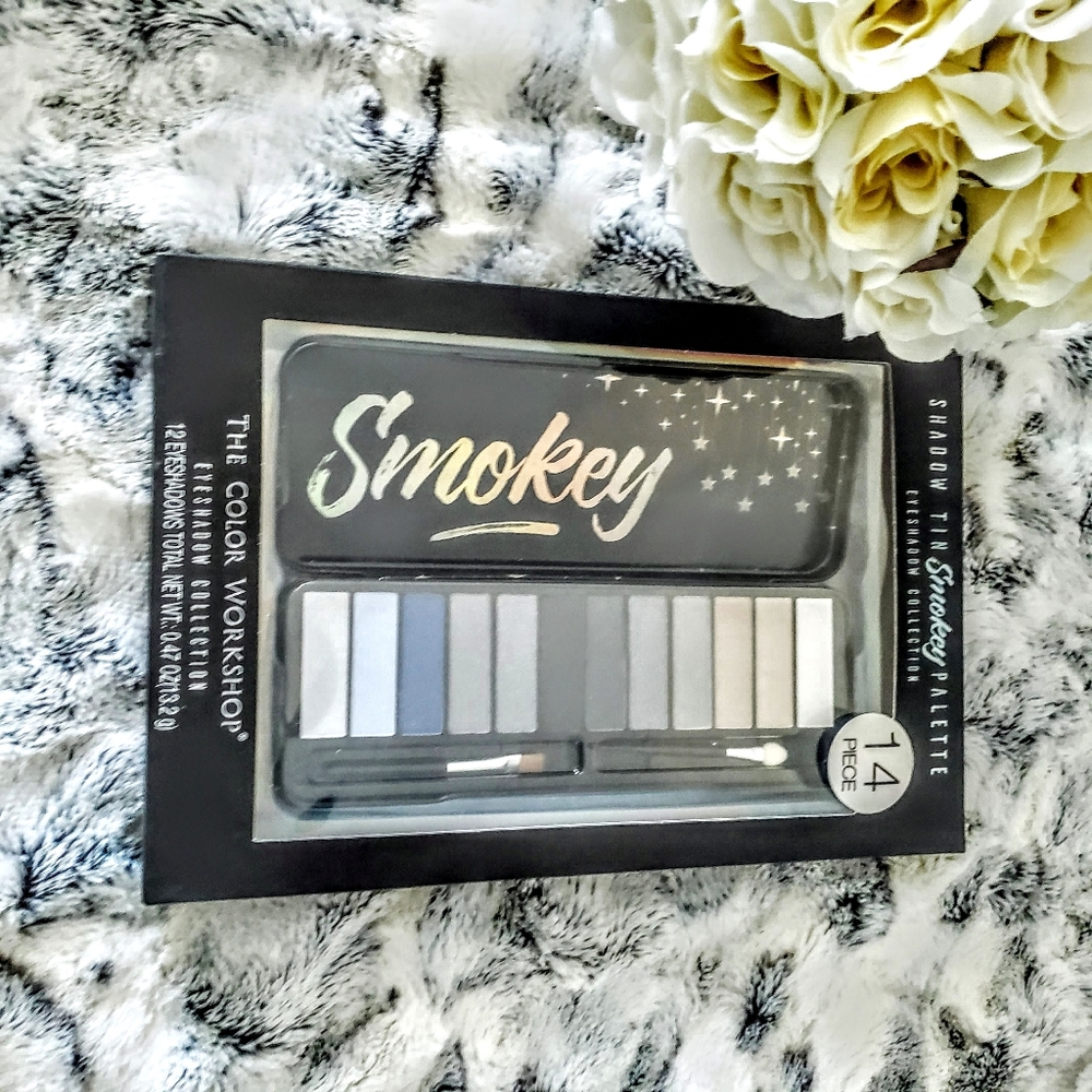 🛑SOLD FREE W/ $35 ORDER Smokey Eyeshadow Palette - Picture 1 of 3